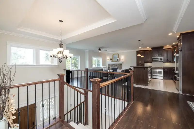20294 49A AVENUE - photo 4 of 40