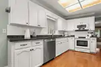 1694 143B STREET - thumbnail 12