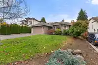 1694 143B STREET - thumbnail 4