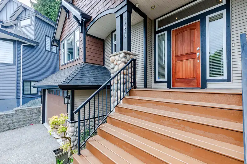 14650 61A AVENUE - photo 2 of 40