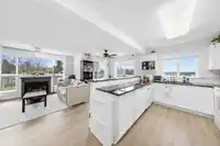 305 6390 196 STREET - thumbnail 1