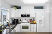 305 6390 196 STREET - thumbnail 3