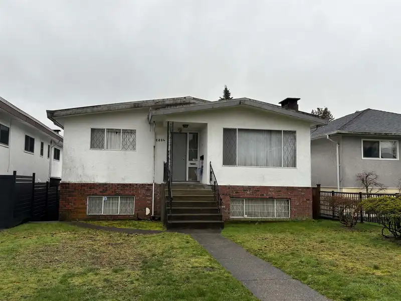 2894 E 43RD AVENUE - photo 1 of 1