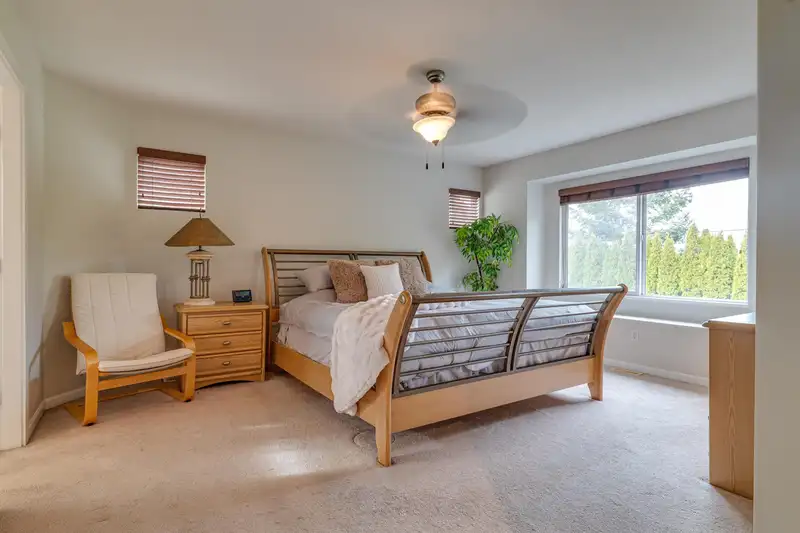 20199 70A AVENUE - photo 2 of 40