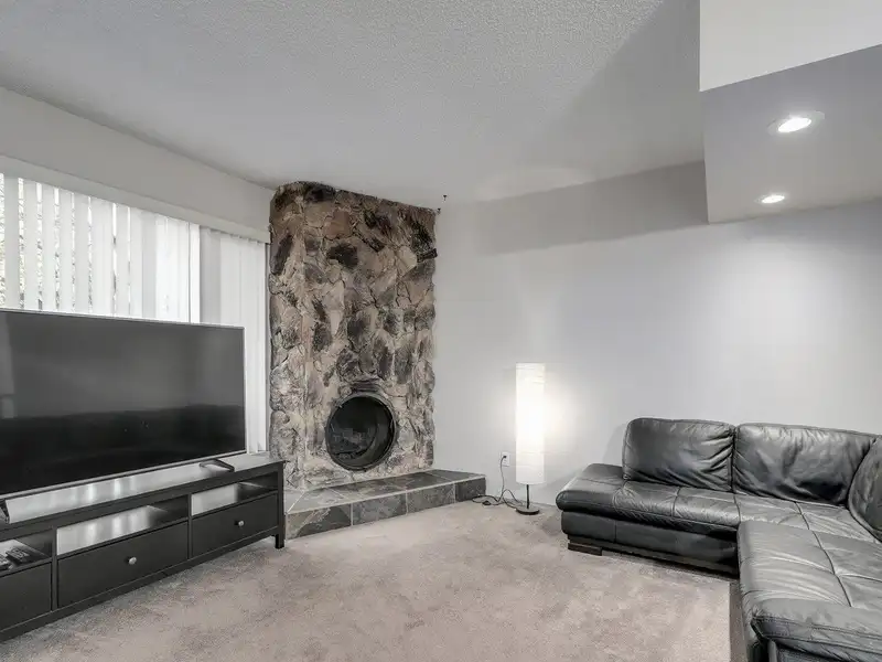 3336 VINCENT STREET - photo 3 of 22