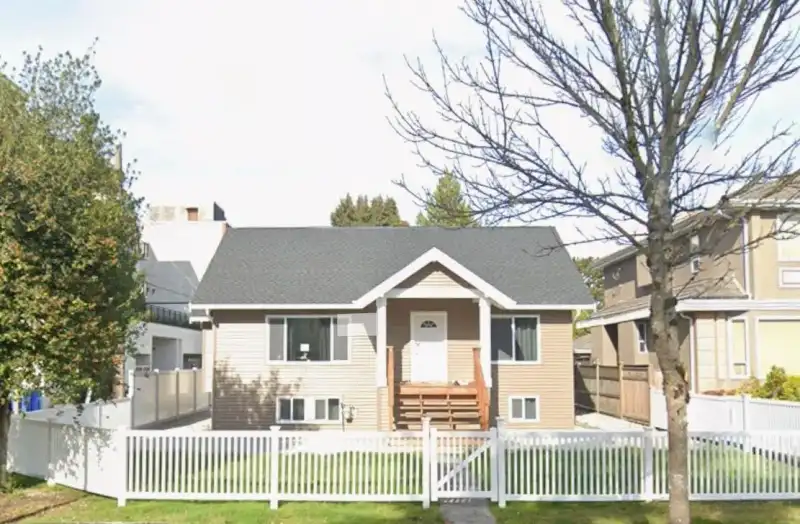 2079 W 46TH AVENUE - photo 1 of 40