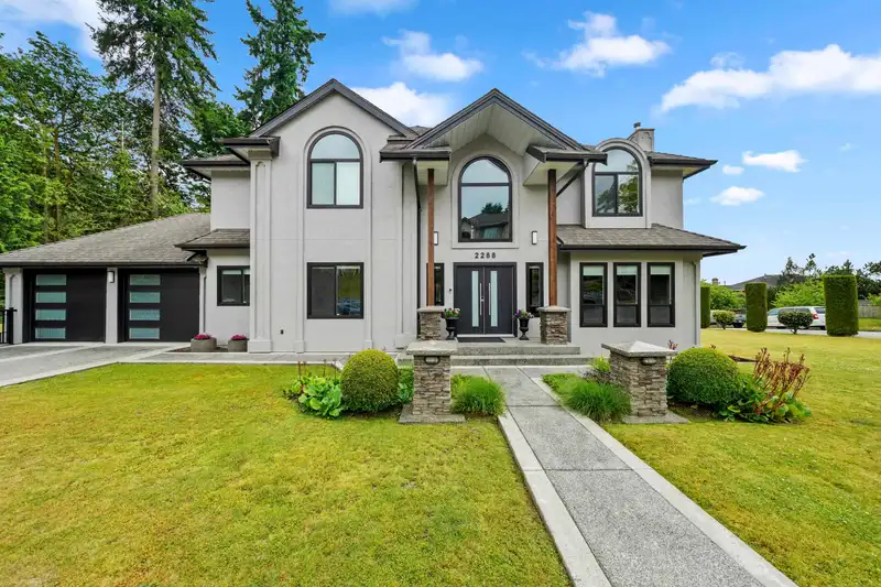 2288 LECLAIR DRIVE - photo 1 of 40