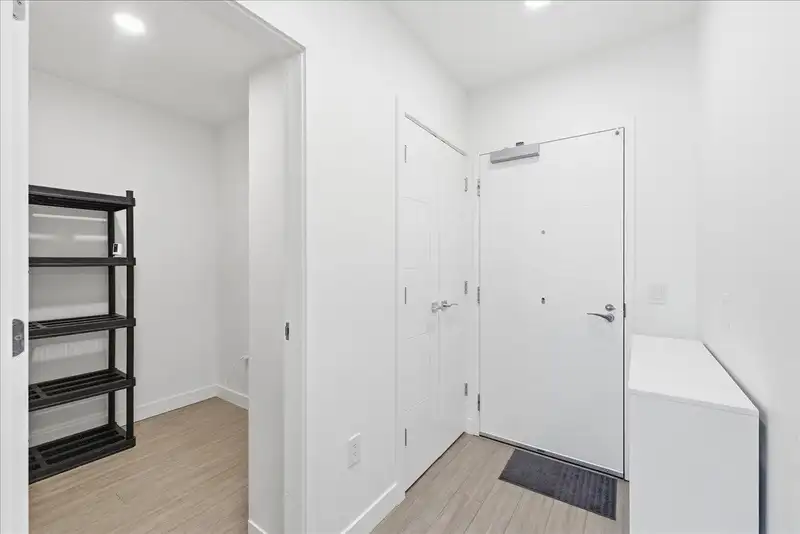 104 438 W KING EDWARD AVENUE - photo 3 of 39