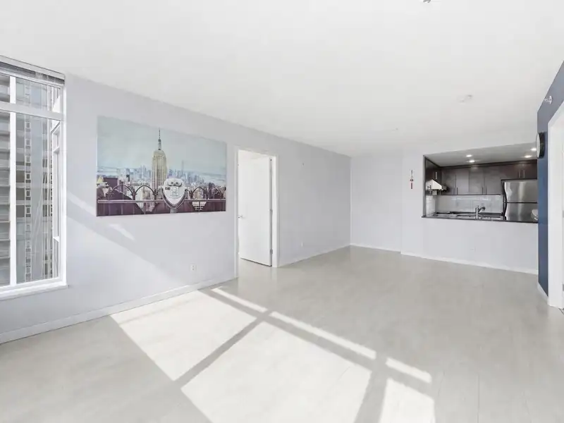 1902 555 DELESTRE AVENUE - photo 4 of 40