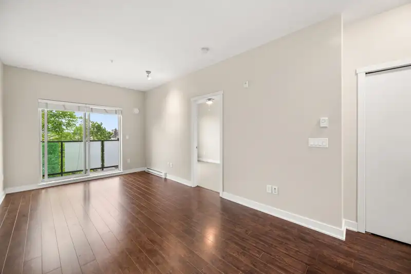 305 20460 DOUGLAS CRESCENT - photo 3 of 30