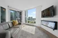 1207 455 BEACH CRESCENT - thumbnail 4