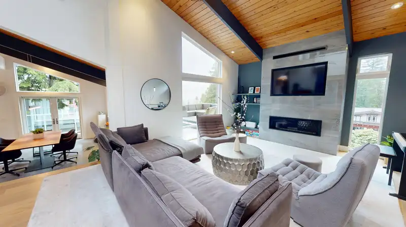4062 NORWOOD AVENUE - photo 2 of 40