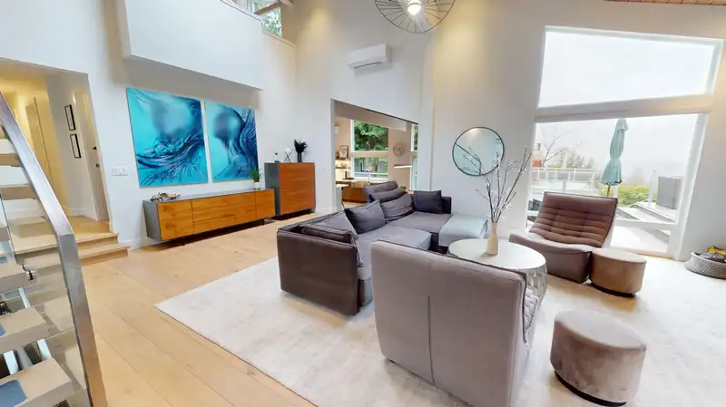 4062 NORWOOD AVENUE - photo 3 of 40