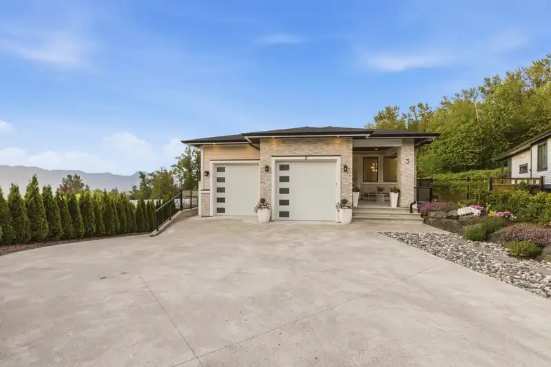 3 8295 NIXON ROAD - photo 3 of 40