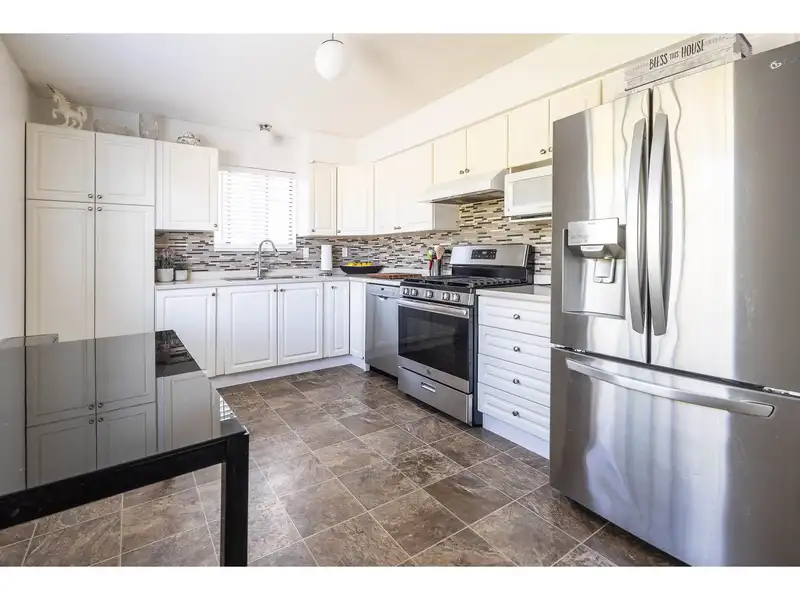 27096 34 AVENUE - photo 2 of 36