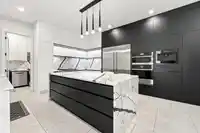 8019 113B STREET - thumbnail 3