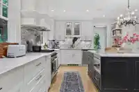 3389 PINE CRESCENT - thumbnail 14