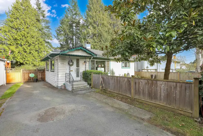1554 STEVENS STREET - photo 2 of 37
