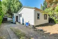 46054 ROBERTSON AVENUE - thumbnail 3