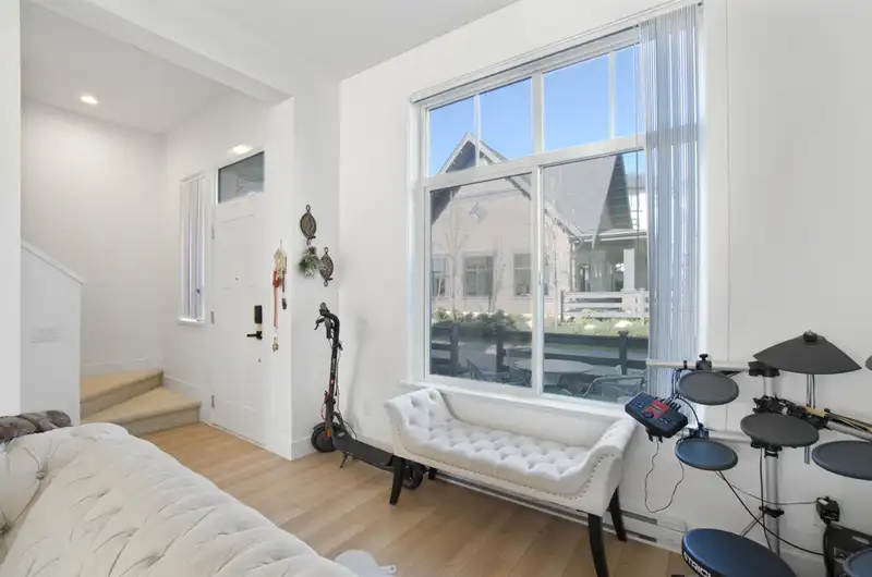 129 1331 OLMSTED STREET - photo 4 of 40
