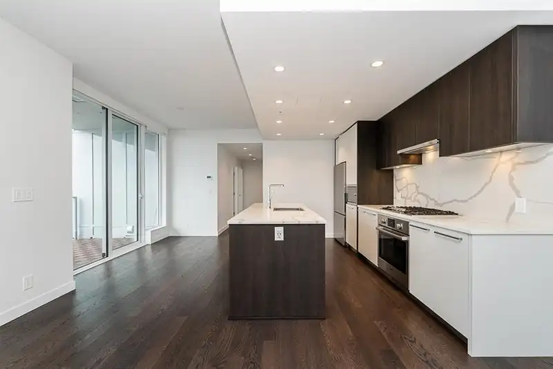 4601 567 CLARKE ROAD - photo 4 of 40
