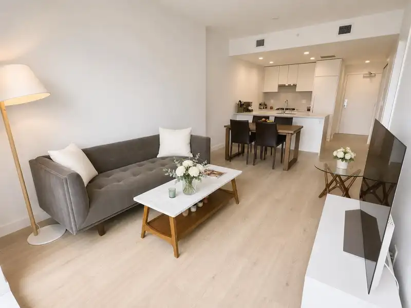 2407 2181 MADISON AVENUE - photo 2 of 12