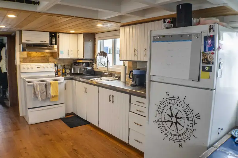 GNB21-415 W ESPLANADE AVENUE - photo 4 of 14