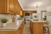2576 PARKER STREET - thumbnail 12