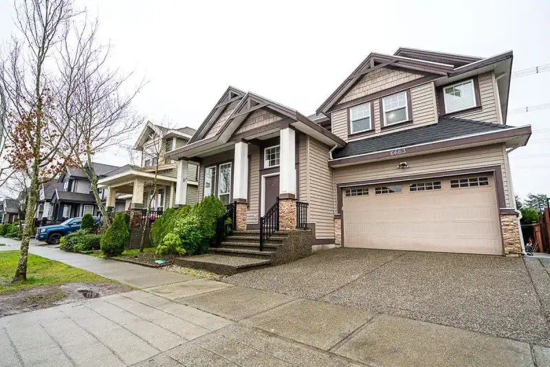 6663 125A STREET - photo 1 of 32