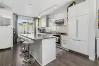 88 5551 ADMIRAL WAY - thumbnail 11