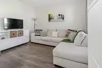 88 5551 ADMIRAL WAY - thumbnail 14