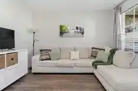88 5551 ADMIRAL WAY - thumbnail 16