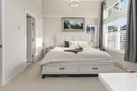 88 5551 ADMIRAL WAY - thumbnail 23