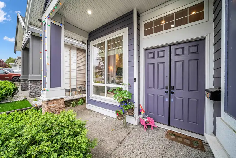 11430 81A AVENUE - photo 2 of 34