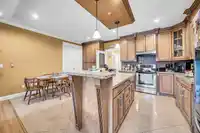 11430 81A AVENUE - thumbnail 10
