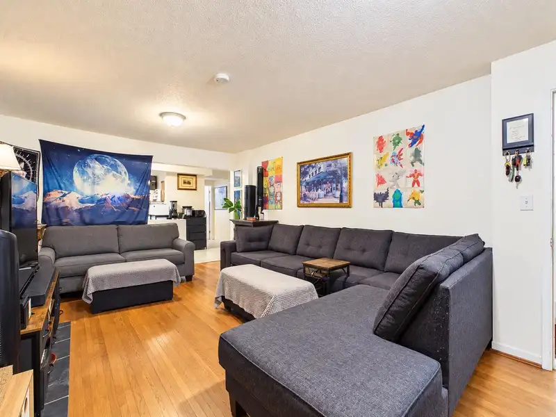 11272 11274 S 88 AVENUE - photo 4 of 33