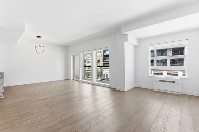 202 3590 W 39TH AVENUE - photo 2 of 23
