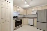 316 301 MAUDE ROAD - thumbnail 6