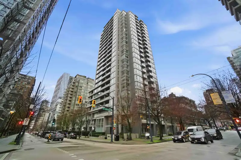 1701 1001 RICHARDS STREET - photo 2 of 30