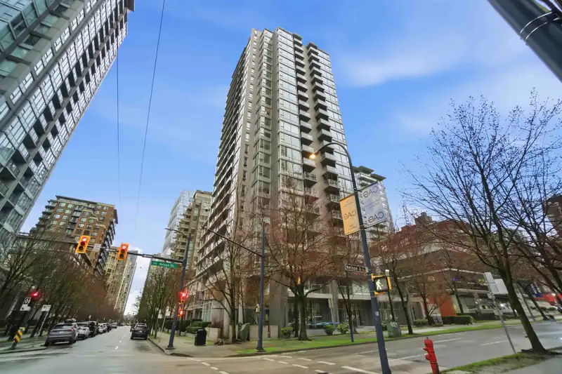 1701 1001 RICHARDS STREET - photo 3 of 30