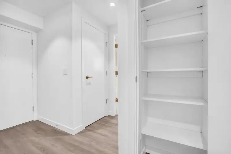1605 505 NELSON STREET - photo 4 of 26