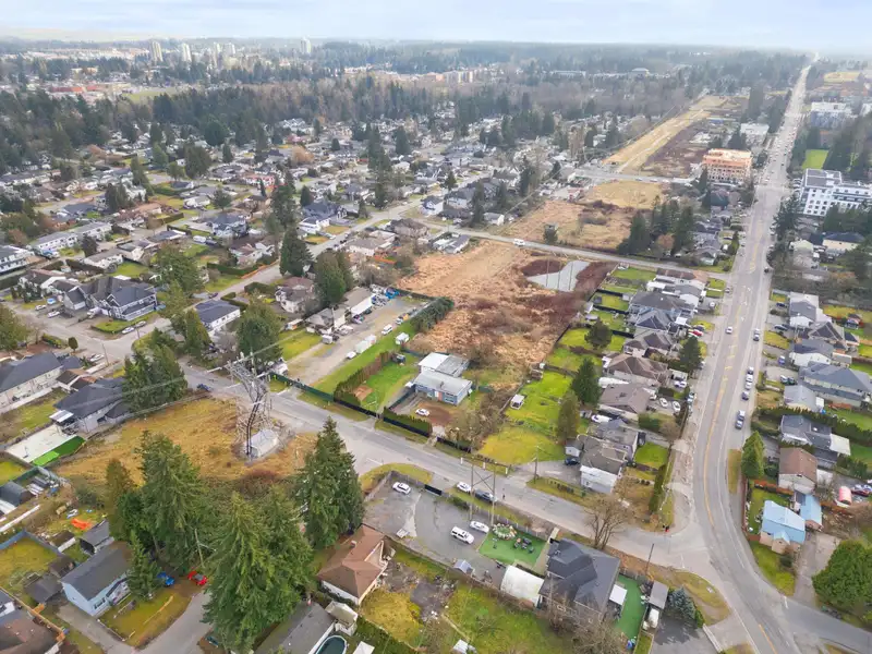 14042 110 AVENUE - photo 3 of 6