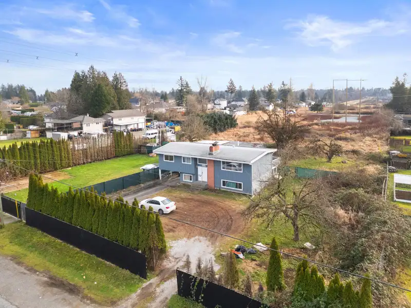 14042 110 AVENUE - photo 4 of 6
