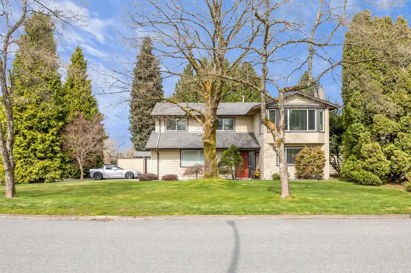 20885 124TH AVENUE - photo 1 of 31