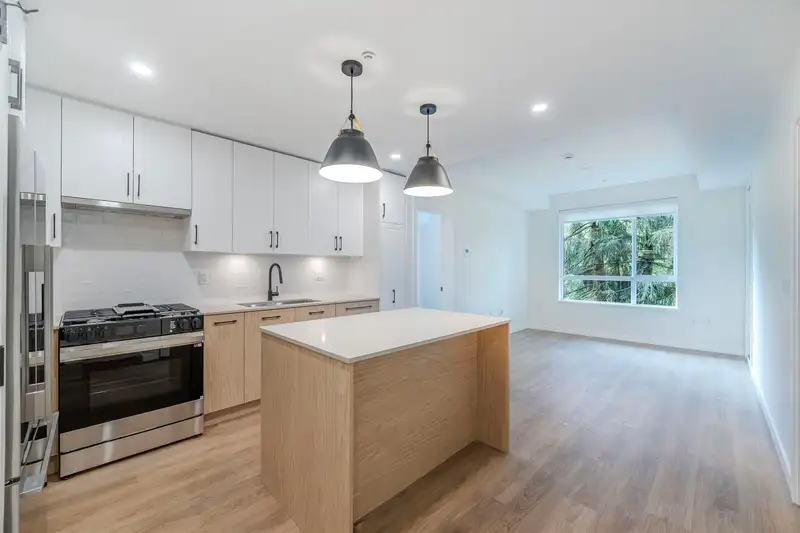 503 27249 ALDERGROVE TOWN CENTRE DRIVE - photo 4 of 24