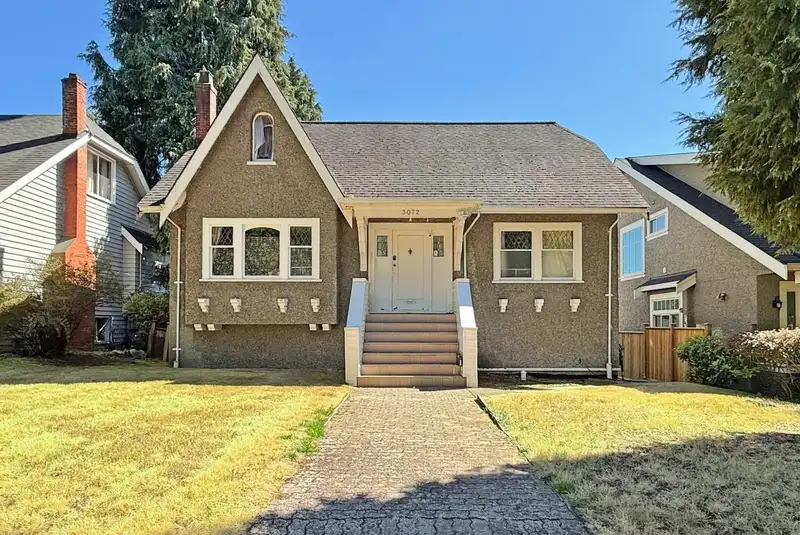 3072 W 28TH AVENUE - photo 1 of 6