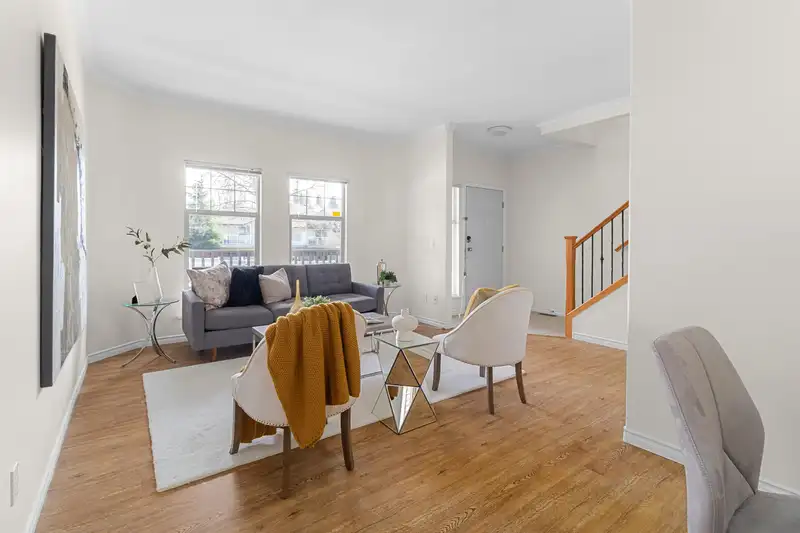 22783 116 AVENUE - photo 4 of 36