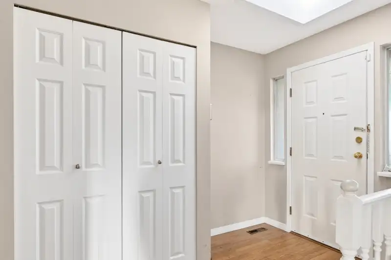 21980 126 AVENUE - photo 2 of 34