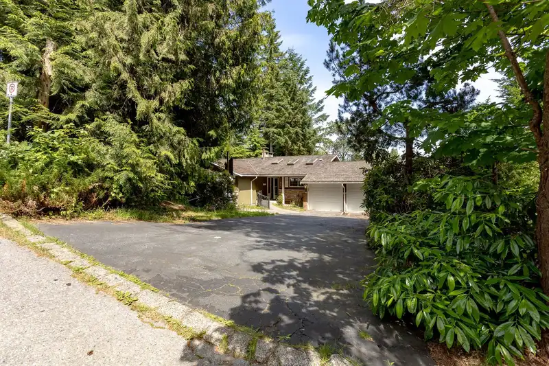 1890 CHARLES STREET - photo 3 of 34