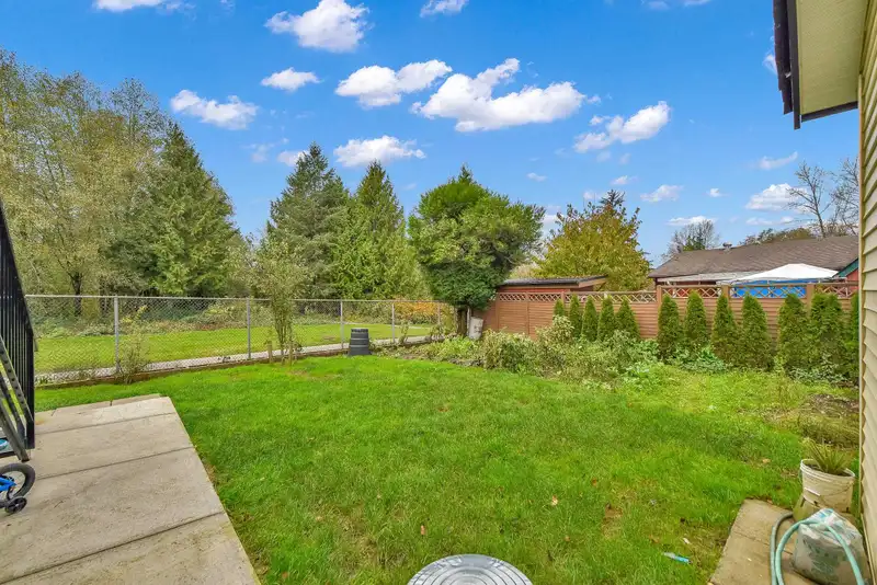 20703 51B AVENUE - photo 3 of 40